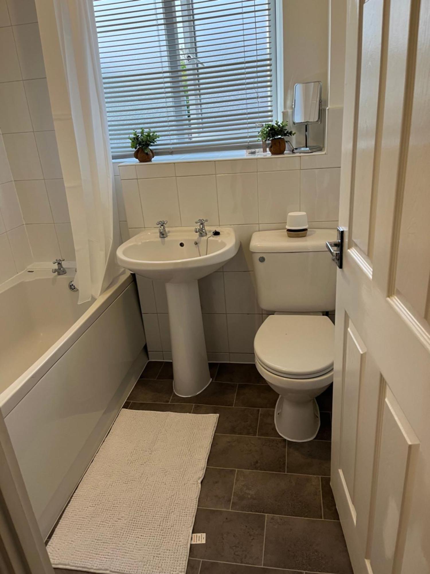 Kettering Service Accomodation 2Brh Freeparking Wifi Smart Tv Tea & Coffee Eksteriør billede